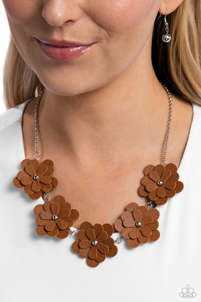 Balance of FLOWER - Brown Necklace