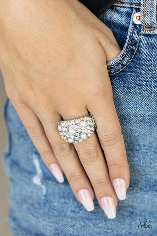 Gatsby's Girl White Paparazzi Ring